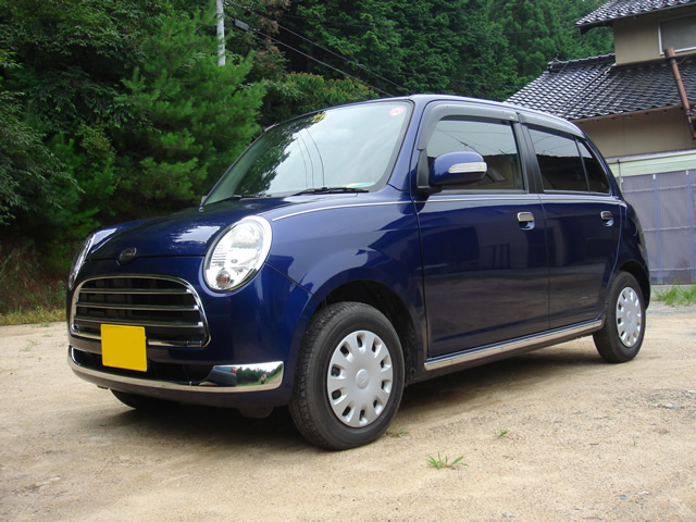 Daihatsu Mira Gino