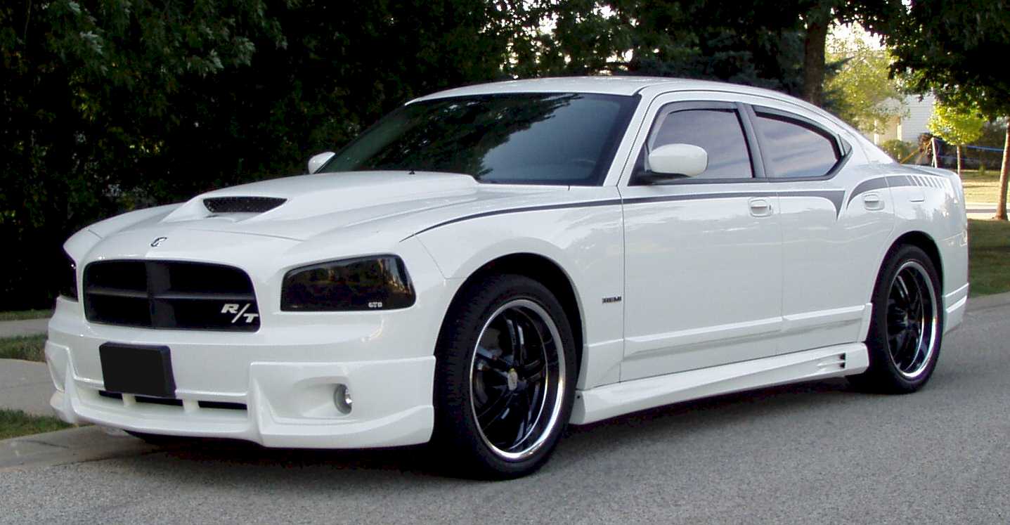 Dodge Charger: 9 фото