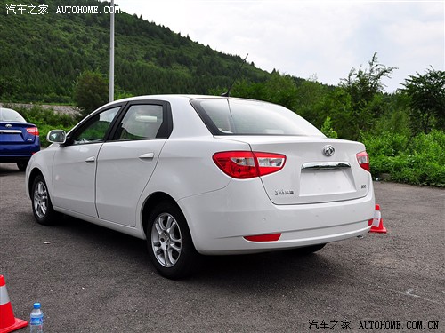 Dongfeng S30: 3 фото