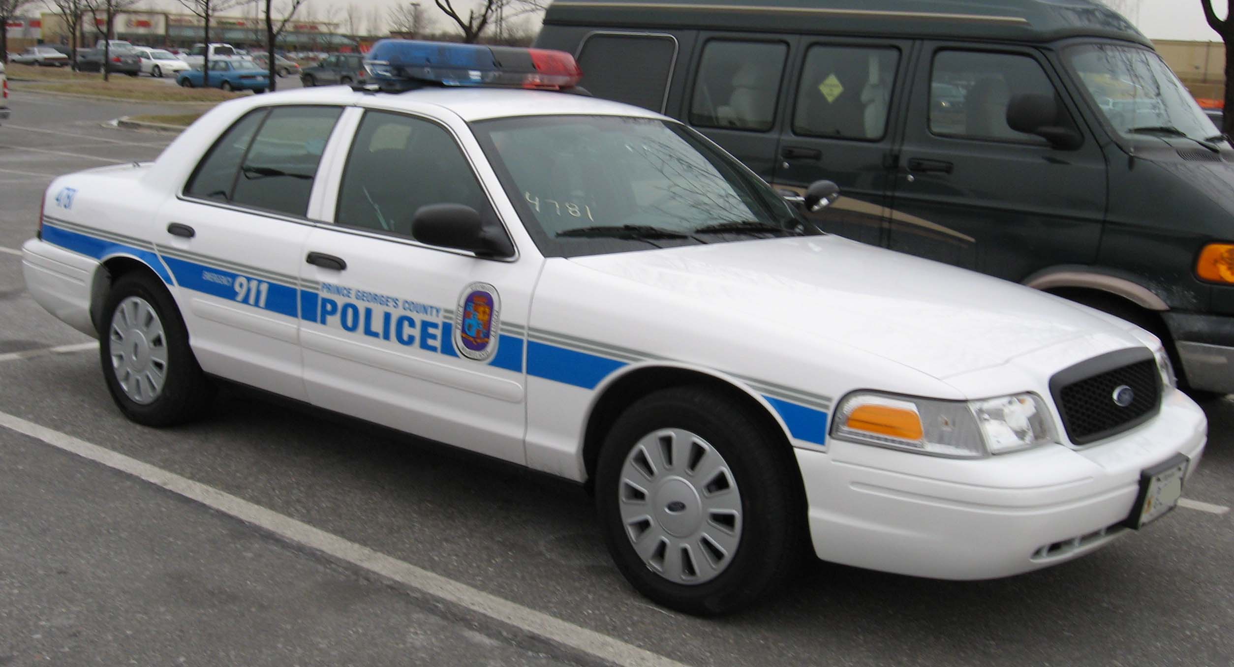 Ford Crown Victoria: 3 фото