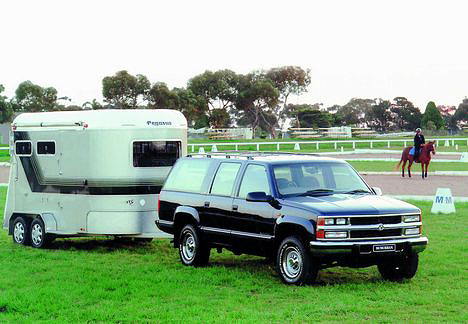 Holden Suburban: 4 фото