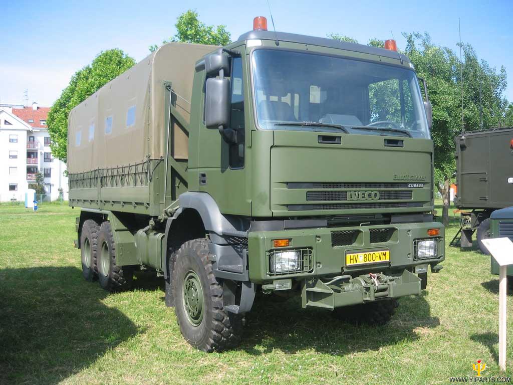 Iveco EuroTrakker: 5 фото