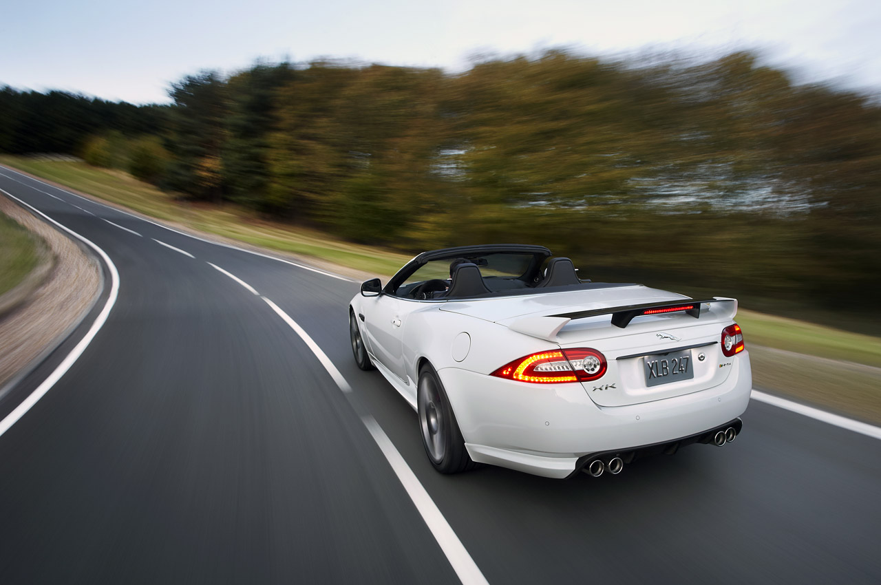 Jaguar XKR-S Convertible: 6 фото