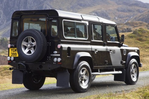 Land Rover Defender 110: 10 фото