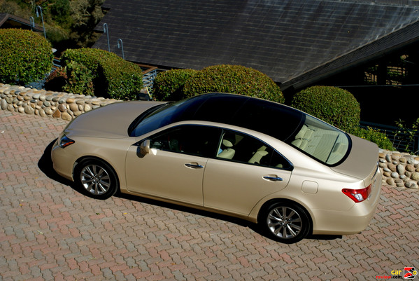 Lexus ES: 9 фото