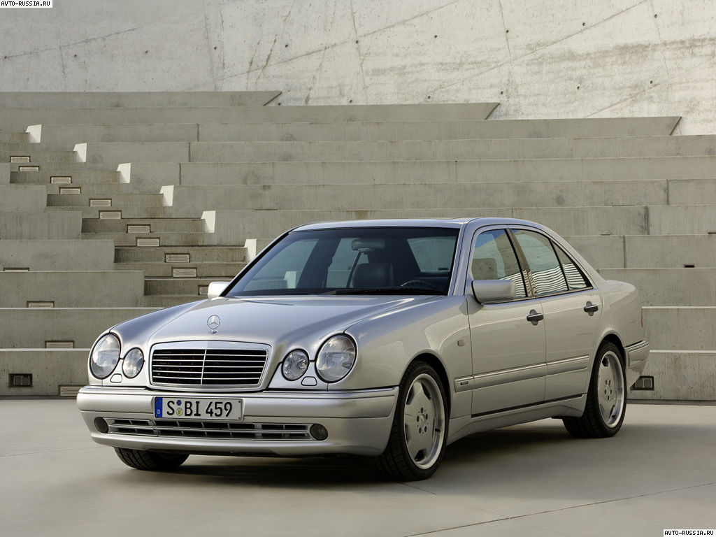 Mercedes E-class W210: 2 фото