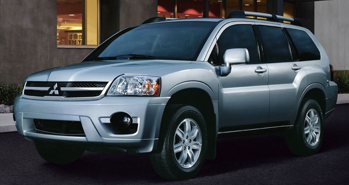 Mitsubishi Endeavor: 9 фото