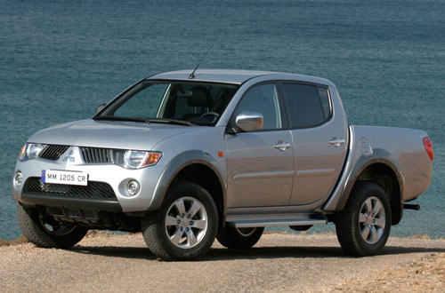 Mitsubishi L200: 8 фото