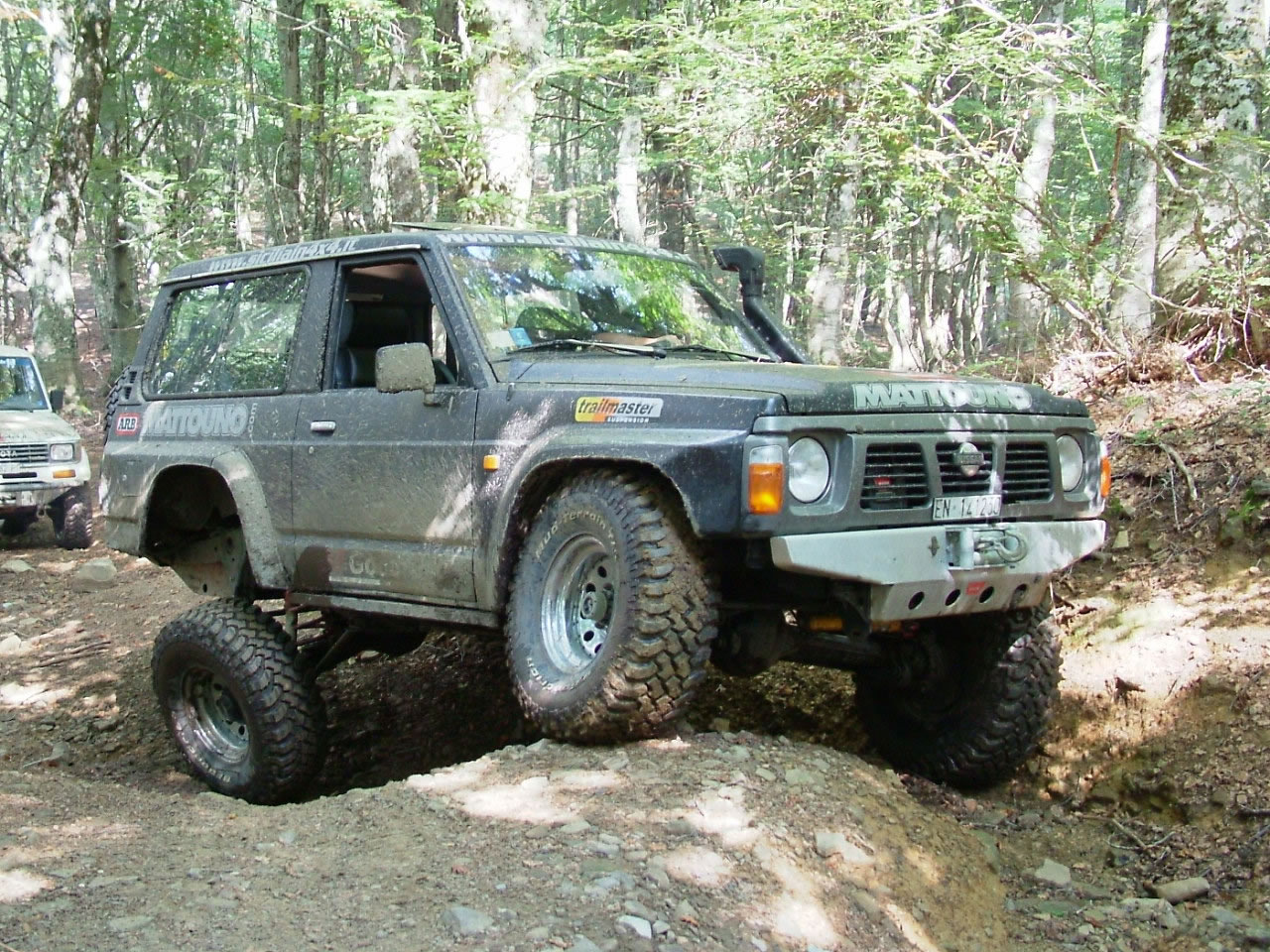 Nissan Patrol: 4 фото