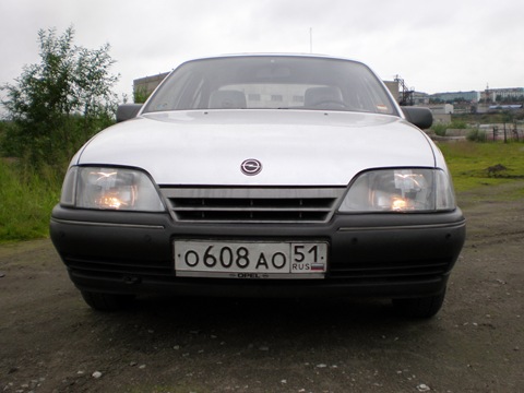 Opel Omega A: 4 фото