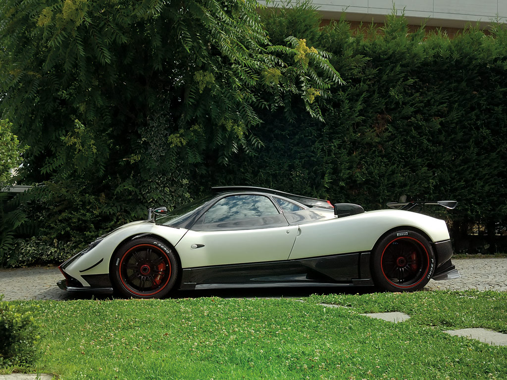 Pagani Zonda Cinque: 10 фото