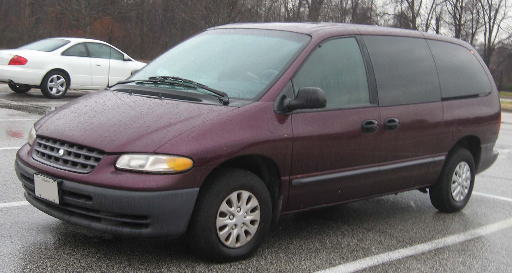 Plymouth Grand Voyager: 2 фото