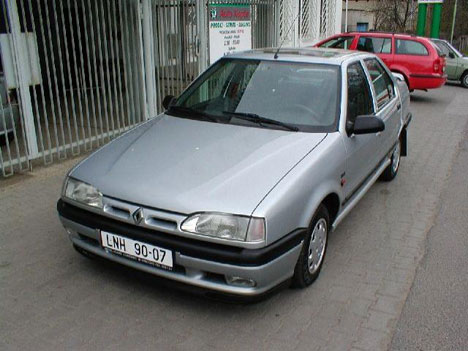 Renault 19: 4 фото