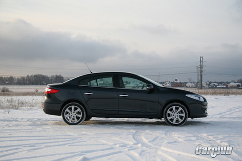 Renault Fluence: 9 фото