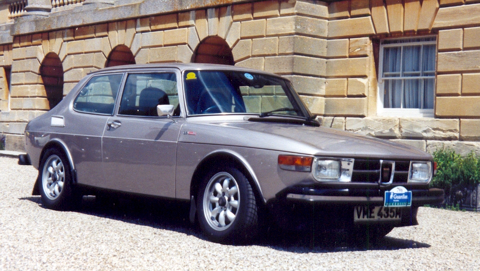 Saab 99: 2 фото