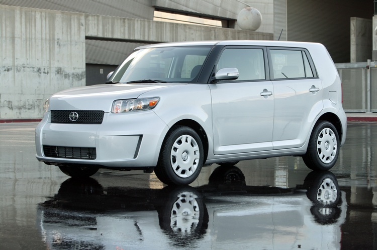 Scion xB: 8 фото