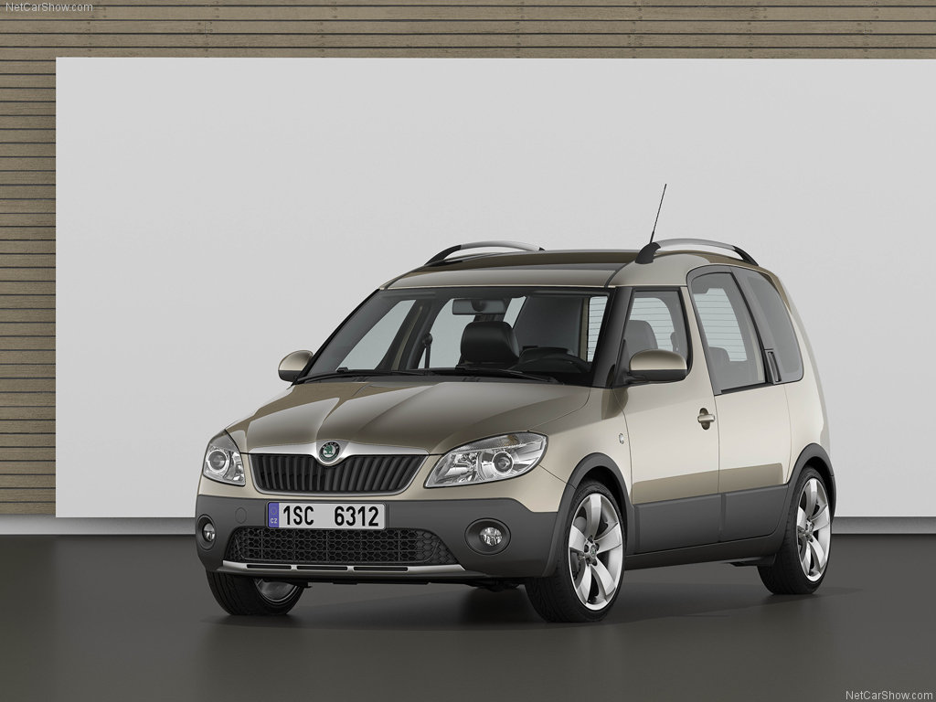 Skoda Roomster Scout: 7 фото