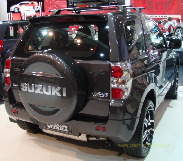 Suzuki Grand Vitara 3-door: 2 фото