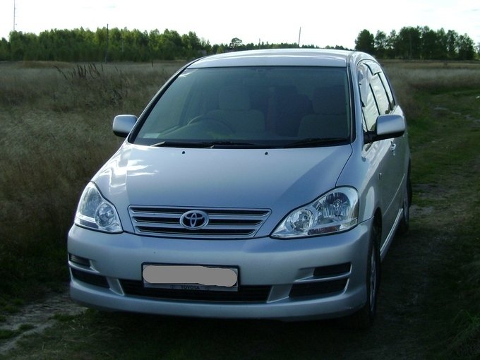 Toyota Ipsum: 8 фото