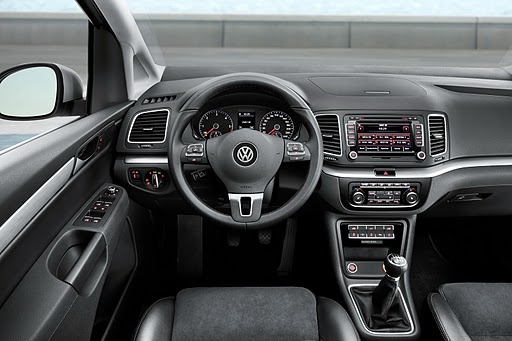 Volkswagen Sharan: 7 фото